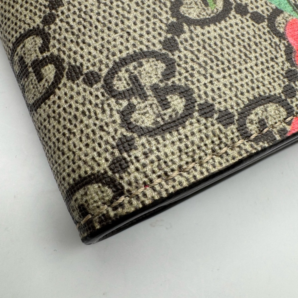 Gucci GG Supreme Tian Cluth - Picture 7 of 10